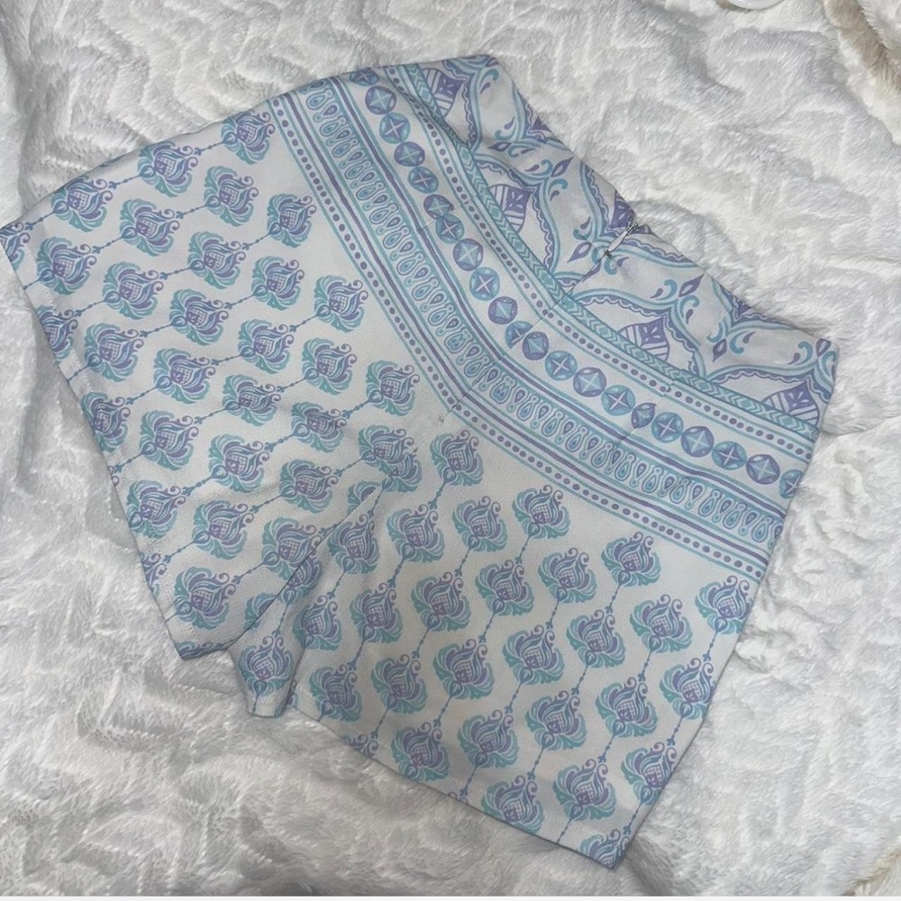 White and blue paisley print boho shorts so cute for rush